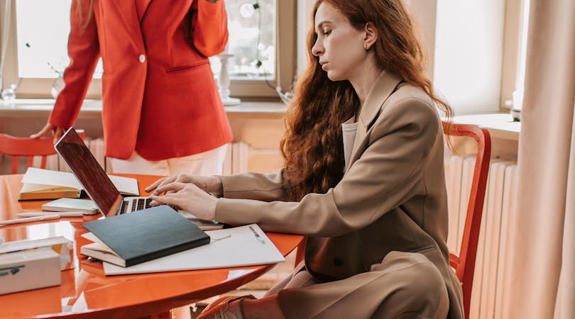 Invertir sin crear una sociedad: las claves del contrato de cuentas en participación